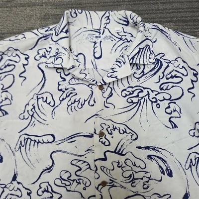 Uniqlo Shirt Mens Small White Blue Wave Print AOP Short Sleeve Button Up Rayon - Image 1 of 4