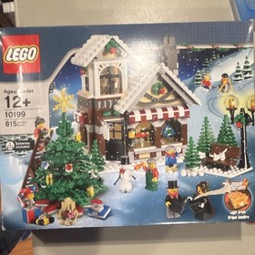 LEGO Winter Village Toy Shop 10199 Complete Set 815 Pieces Light Brick 12+