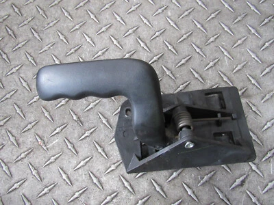 2005 GMC YUKON XL 1500 RIGHT PASSENGER FRONT DOOR HANDLE INTERIOR 5.3L - Image 1 of 4