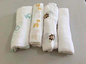 New ADEN AND ANAIS Swaddle Muslin Cotton Blanket Lion Giraffe White - Picture 1 of 5