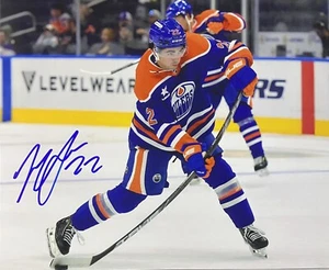 MATTHEW MATT SAVOIE Signed 8x10 Photo! EDMONTON OILERS! W/COA - Picture 1 of 3