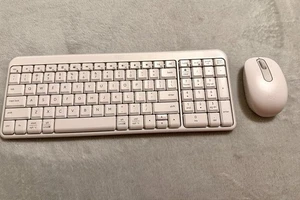 Logitech Bluetooth Compact Combo for Windows macOS ChromeOS New Sealed 14”X 6” - Picture 1 of 6