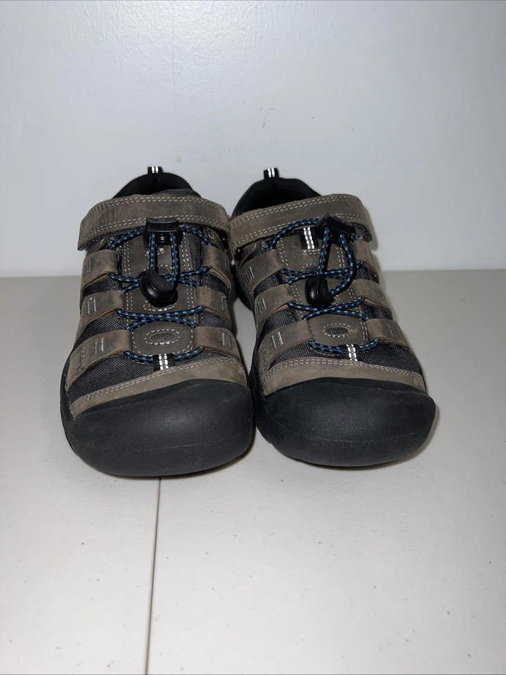 Keen Boys Newport Hike Sneaker Athletic Brown Hiking Leather Youth Big Kids 3 - Image 1 of 4