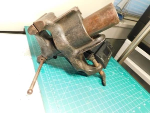 Antique RARE DESIGN 140Year Old Tool 2 1/2" Vise Patent June 10, 1885 Unmarked - Picture 1 of 19