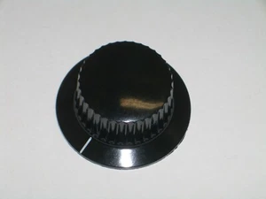 GC 1600A DAKAWARE DIAL KNOB 1-1/2" SKIRTED BLACK 1/4" SHAFT RADIO 1PC - Picture 1 of 4