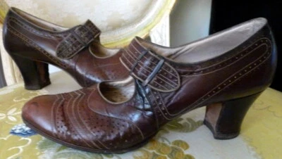 ZAPATOS DE CUERO MARRÓN VINTAGE AÑOS 20 Talla 6 Foto 1 de 4