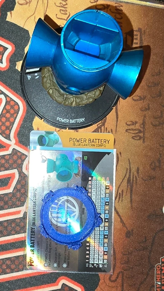 BATERÍA LINTERNA LEGACY LINTERNA AZUL 107 CON TARJETA HEREDADA LR107 HEROCLIX CON TARJETA ORIGINAL Foto 1 de 1