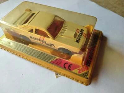 MACCHININA TOY CAR MAJORETTE FORD MUSTANG BLISTER  SC.1.60 VINTAGE  - Immagine 1 di 2