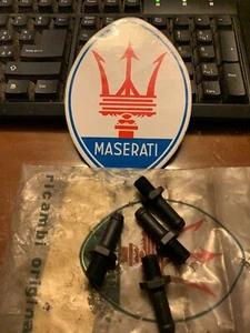 MASERATI BITURBO.RACCORDI SUPERIORI USCITA ACQUA RADIATORE.NUOVI. - Foto 1 di 2