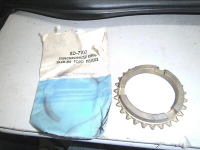 48 49 50 51 52 52 54 55 56 57 58 59 60-66 Ford Truck TRANS SYNCHRO anillo 8D-7107 Foto 1 de 3