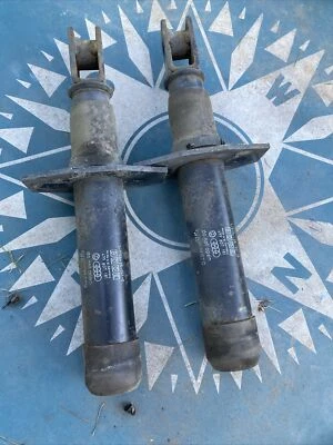 Amortiguadores de parachoques delanteros traseros comprimidos 77-91 Porsche 924 944 951 OEM (H25) Foto 1 de 2