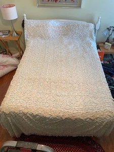Crocheted Vtg Biege delicate filet Rectangle Tablecloth Bed Coverlet 56"x76" - Bild 1 von 11