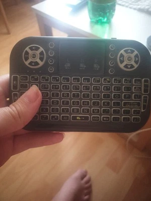 Mini teclado/touchpad Bluetooth/2,4 GHz con panel táctil funcionando mal - Imagen 1 de 2