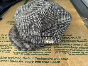 Bezaubernde Charlie Damen Wintermütze mit Schirmmütze Beanie braun gold Wolle - Bild 1 von 5