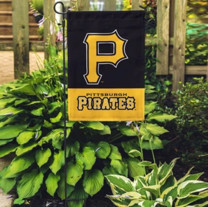 PITTSBURGH PIRATES 11.5" X 17.5" GARDEN FLAG / YARD BANNER - Picture 1 of 4