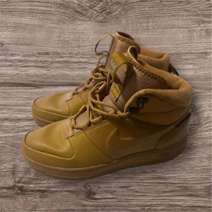 Nike Path WNTR Men's Sneaker Boots BQ 4223-700 Wheat Size 9 - Picture 1 of 16