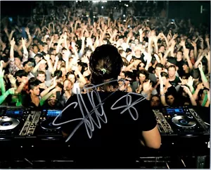 STEVE ANGELLO 'DJ' SIGNED AUTOGRAPHED 8X10 PHOTO SWEDISH HOUSE MAFIA B - Picture 1 of 1