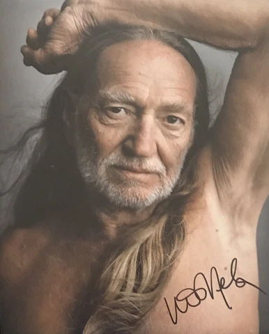 WILLIE NELSON ~ STUNNING GENUINE SIGNED AUTOGRAPH ~ **AFTAL** REGISTERED DEALER Cover