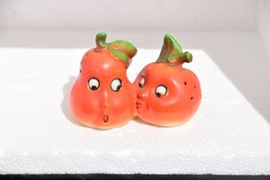 Mid century, anthropomorphic, kissingorange fruit , salt / pepper shakers, Japan - Picture 1 of 7