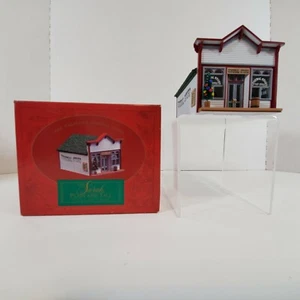 Hallmark Mrs Parkley's General Store Sarah colección lisa y alta 1994 - Imagen 1 de 12