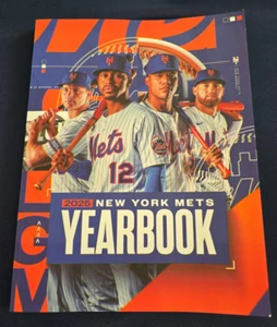 NEW YORK METS 2025 YEARBOOK Official MLB Soto Lindor Vientos Alonso - Picture 1 of 2