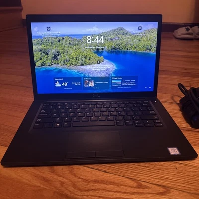 Dell Latitude 7490 i5 7300U @ 2,60 GHz 16 GB RAM 256 GB SSD Windows 11 Pro Foto 1 de 4