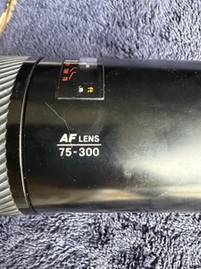 Minolta AF Zoom 75-300mm f/4.5-5.6 Lens for Sony Minolta A Mount WORKING CLEAN!! - Picture 1 of 5