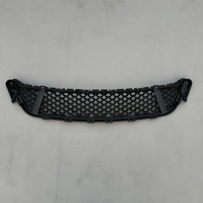 Parachoques delantero inferior central Nissan Juke Nismo RS 2013-2014 62254-3YW0A OEM Foto 1 de 4
