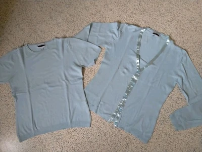 TwinSet aus Weste und T-Shirt Kurzarm Größe 38 M hellblau  - Bild 1 von 3