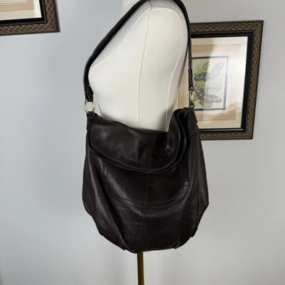 Bolsa Hobo Feminina Sigrid Olsen Couro Marrom Chocolate Ombro Magnético - Imagem 1 de 4