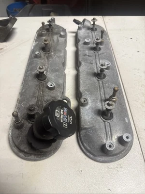 2004-2006 Pontiac GTO 6.0L V8 LS2 Pair of OEM Valve Covers - Image 1 of 3