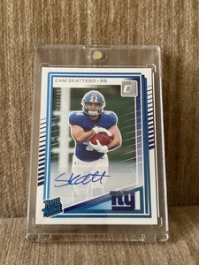 Patinaje de fútbol americano Panini Donruss 2025 #302 con cámara clasificación de novato automático/199 RC Giants - Imagen 1 de 2