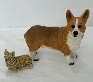 Vintage 1970s Wade Corgi Red Rose Tea Figurine & Welsh Corgi Figurines - Picture 1 of 13