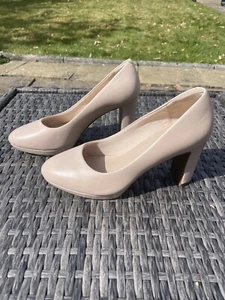 M&S UK 4.5 Wide Fit Beige Nude Round Toe Block Heel Court Shoes - Picture 1 of 16