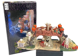 Vintage 2000's Spooky Hollow Porcelain Halloween Village Eerie Tree Arch - Picture 1 of 13