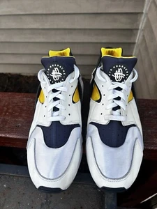 Nike Air Huarache Michigan DD1068-107 White /Varsity Maize/Blue Retro  Size 12.5 - Picture 1 of 21