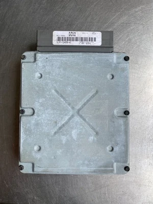2000 Lincoln Navigator Engine Control Module YL1F-12A650-AC - Image 1 of 2