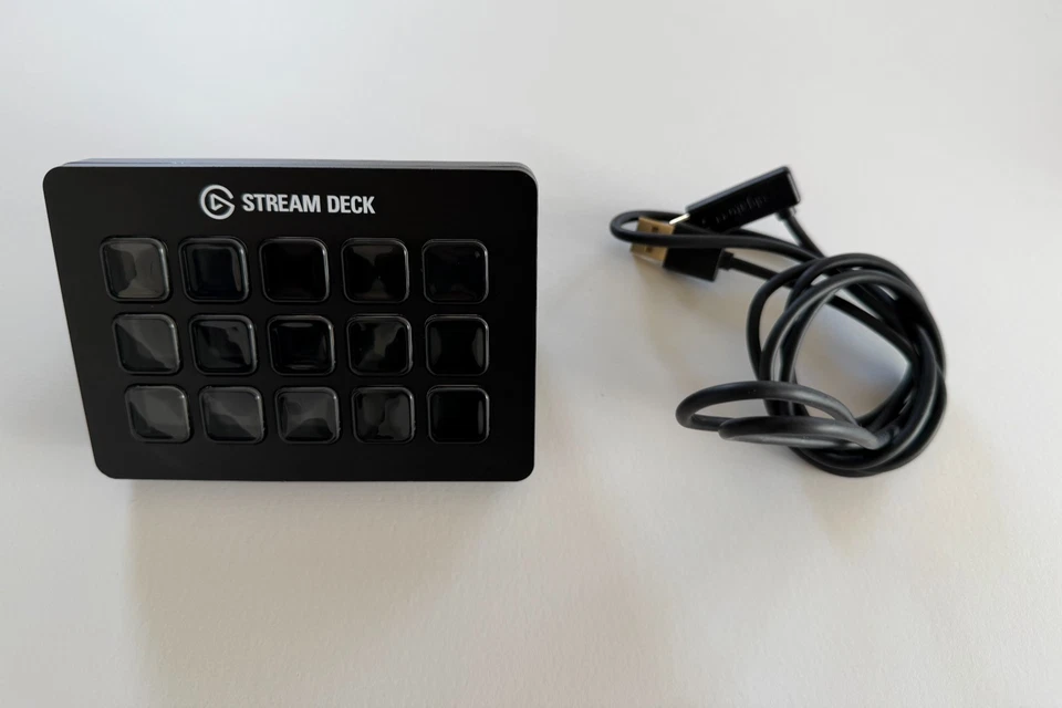 Elgato Stream Deck MK.2 Studio Controller - Black - Image 1 of 1