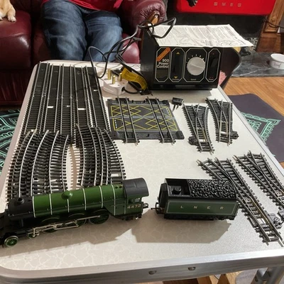 Hornby Flying Scotsman Locomotive 4472 R851/6 Tender LNER 00 Gauge track & power - Image 1 of 4