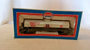 HO Scale Model Power 40' Michigan Alkali Co. Tank Car Single Dome, White #39617 - Picture 1 of 3