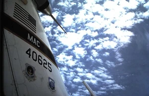 Orig Slide,1970's, Tail of a USAF Cargo Plane (40625) / Military Airlift Wing - Picture 1 of 1