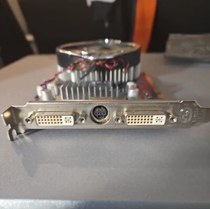 Sapphire Radeon HD4830 / 512 MB GDDR3 PCI-E / HDMI/DVI-I/VGA Graphics Card - Picture 1 of 3