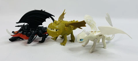 2019 How to Train Your Dragon 3 Hidden Wars - Action Figure Lot Of 3 Cover