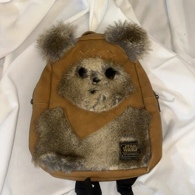 Большой полноразмерный редкий рюкзак Star Wars EWOK Loungefly снят с производства из искусственной замши с мехом - Изображение 1 из 4