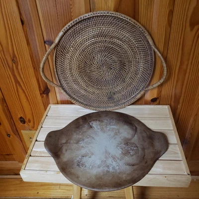Pampered Chef Set 17" Wood Bottom Round Rattan Tray & Seasoned 15" Pizza Stone - Image 1 of 4