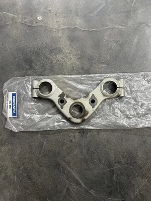 HUSQVARNA AÑOS 70 HORQUILLA DELANTERA SUPERIOR TRIPLE PLACA CR WR 125 250 360 400 450 RT ENDURO Foto 1 de 2