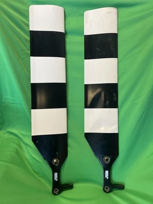 Conjunto de lâminas de rotor de cauda C029-3 Robinson R44II apenas para decoração - Imagem 1 de 3