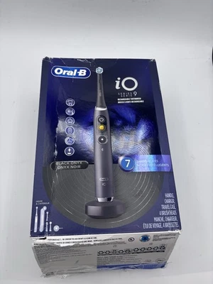 Cepillo de dientes eléctrico Oral-B iO Series 9 con 3 cabezales de repuesto, ónix negro - Imagen 1 de 4