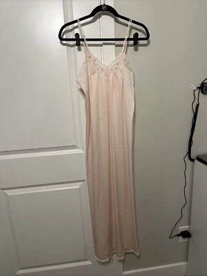 Vintage MISS ELAINE women's nightgown size Small Light pink in color - Image 1 of 4