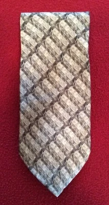 Corbata gris geométrica Bill Blass (hecha en EE. UU., NUEVA SIN ETIQUETAS) 56" de largo Foto 1 de 3